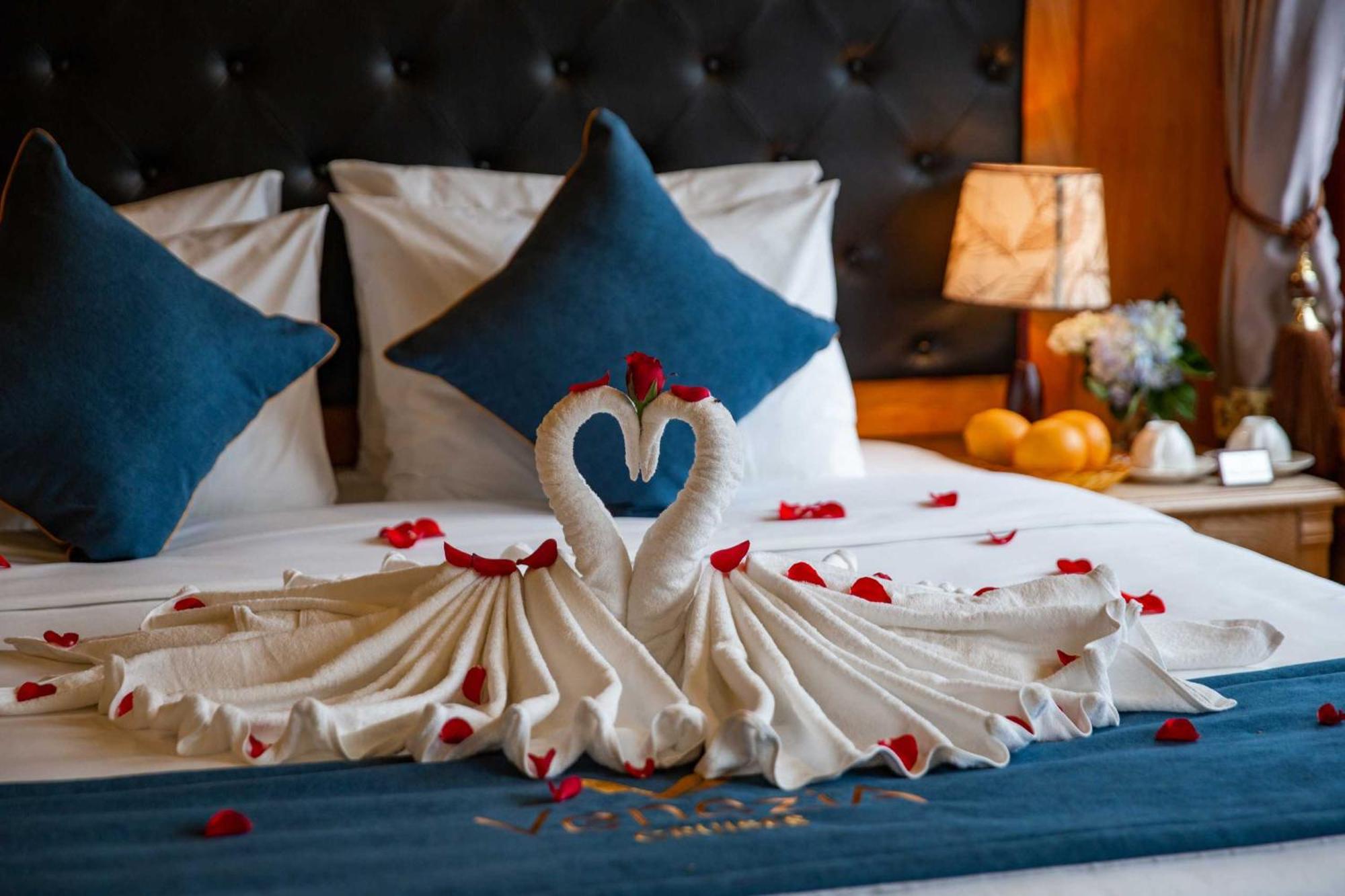 Venezia Boutique Cruises - Catba Island Hotel Chan Chau Ngoại thất bức ảnh