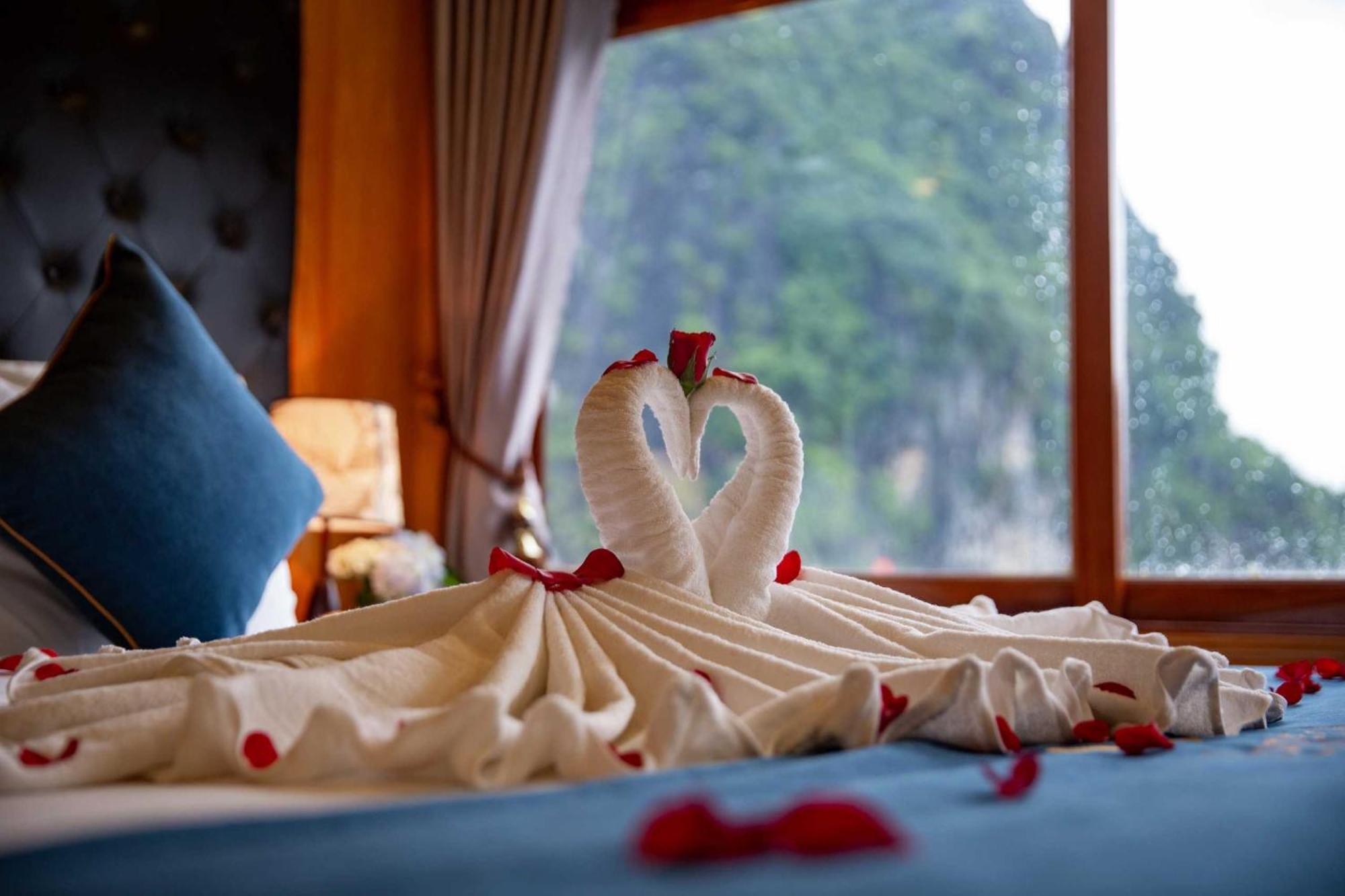 Venezia Boutique Cruises - Catba Island Hotel Chan Chau Ngoại thất bức ảnh