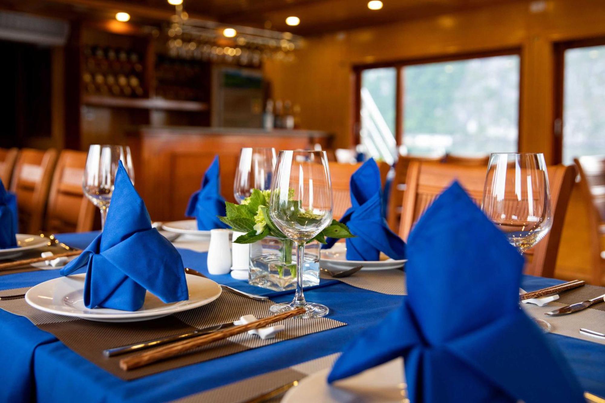 Venezia Boutique Cruises - Catba Island Hotel Chan Chau Ngoại thất bức ảnh